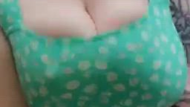 This dress was adorable but I was stuffed into it