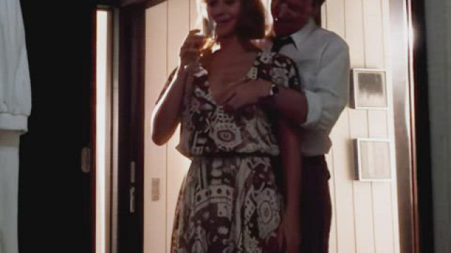 Anne Louise Hassing topløs i Kærlighedens Smerte