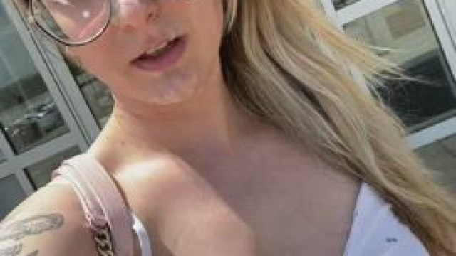 Making sure everyone can see what I cumslut I am