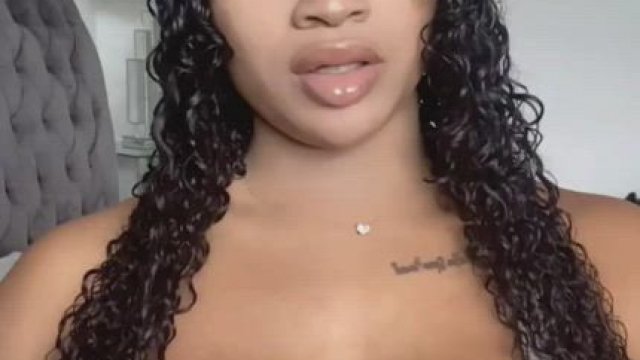 Get 4GB Contents of This Baddie In Comment????