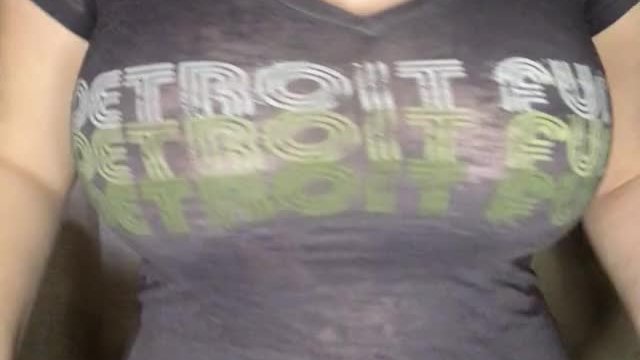 Here’s the [drop] for your slutty Sunday y’all 