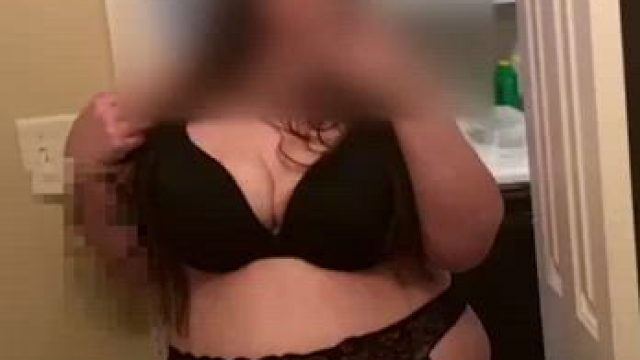 I feel so sexy in this outfit