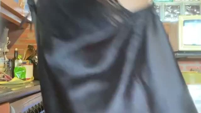 Thought it would be fun making my breakfast with no clths today 