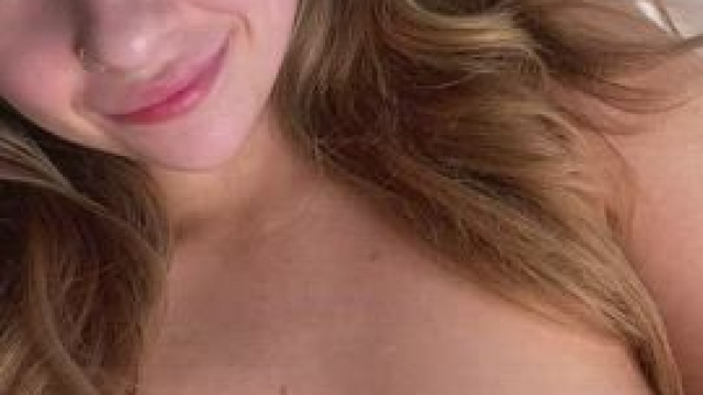 Lick me if I’m wrong, but my hair is green right!?