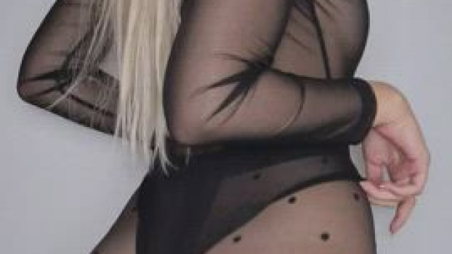 Little booty jiggle to brighten up your Friday!:3 [F]