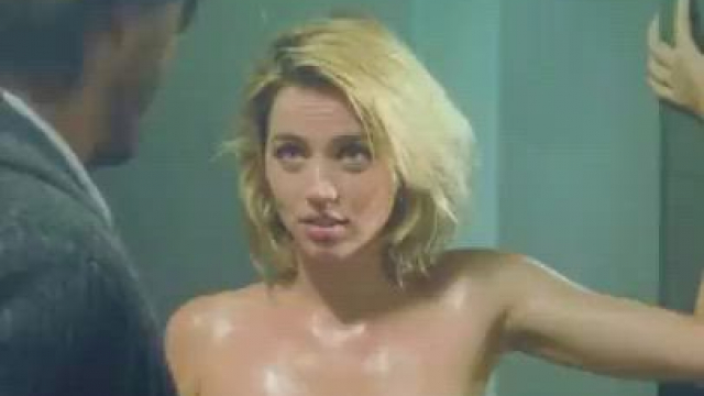 Ana de Armas and Lorenza Izzo in Knock Knock (2015)