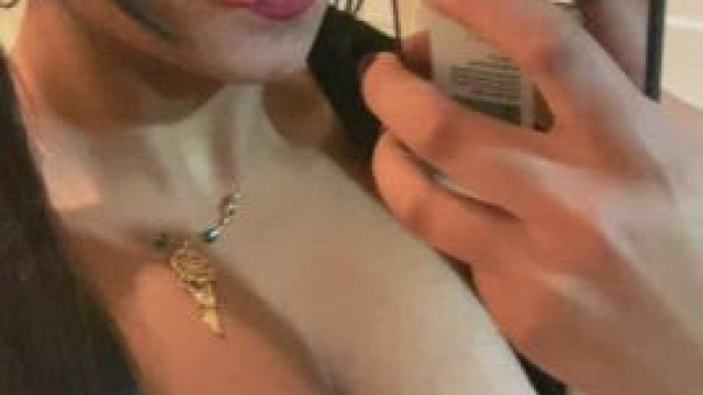 Mirror mirror on the wall, who's the sexiest mommy of them all