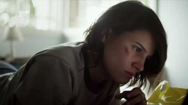 Brazilian actress Bianca Comparato practicing in A Menina sem Qualidades (2013)