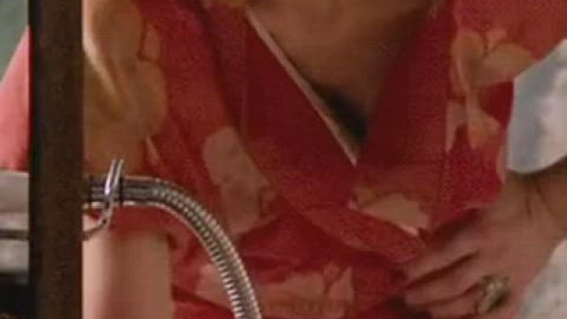 Amber Heard back plot in London Fields