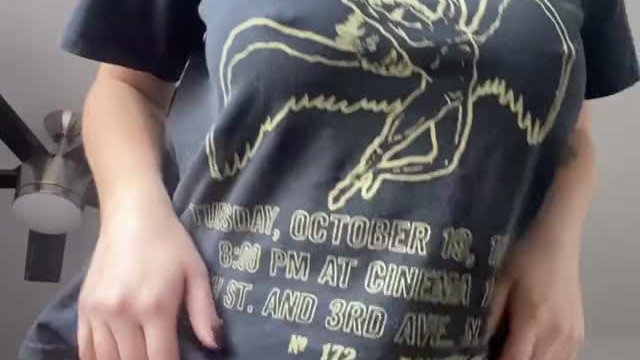 Titty drop to start your week 