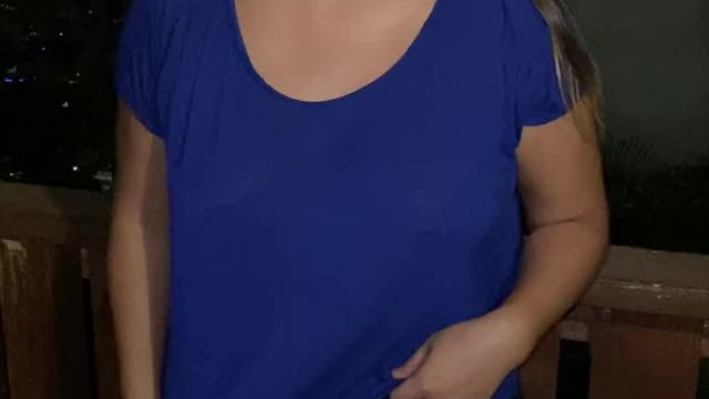 Out on the lanai where the neighbors get a clear view 