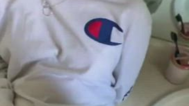 Cutie gets her creampie