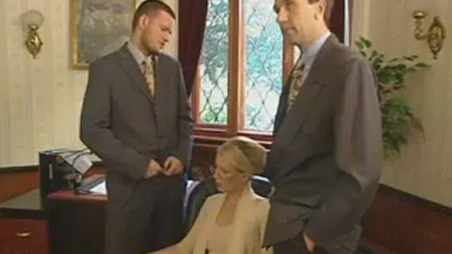 Need a bud who'll whip his cock out and just expect I'll know what to do with it