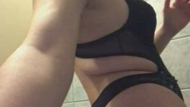 Do you want squirt on my ass