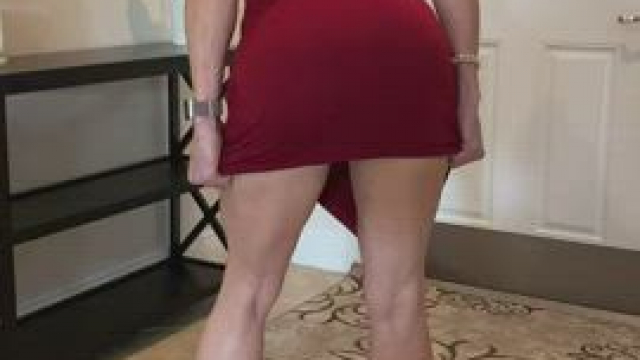 42 milf and mom of 1.