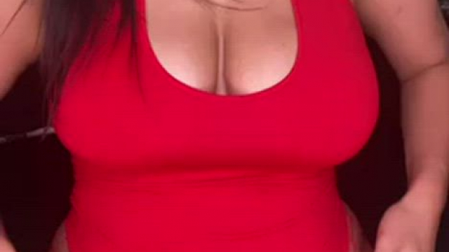 It’s the cleavage for me