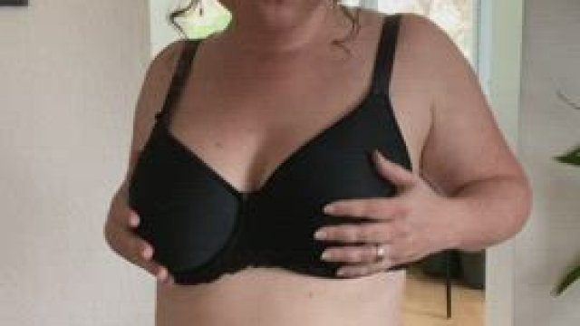 my round ass loves to jump on top