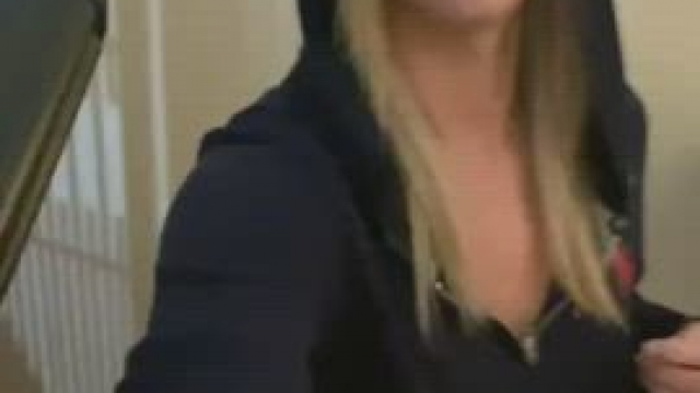 I want to make you feel good ? I have cock [rate] [sext]ing +??S4L deals? ??Drop