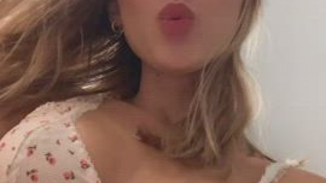 fuck! I'm drunk and my vag just wants to be used tonight