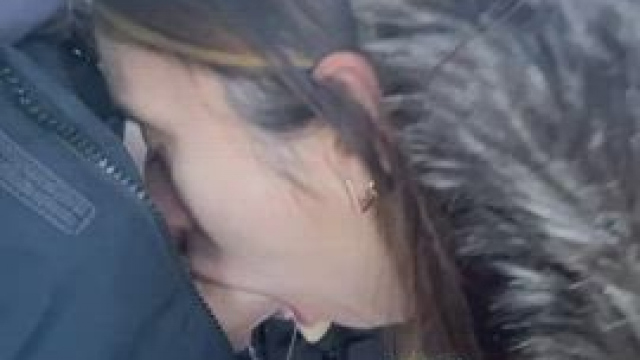 I'll miss you winter blowjobs in the gondola lift [GIF]