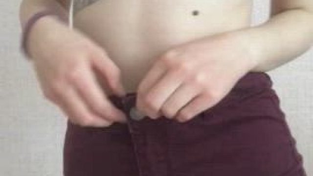 I am a naughty girl and I like to show booty