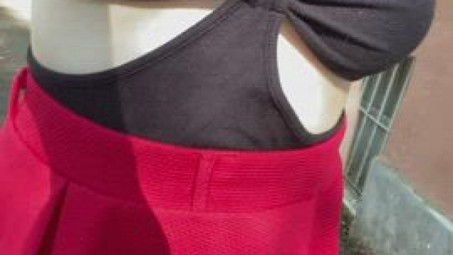Showing my 19yo tits in public on a sunny day