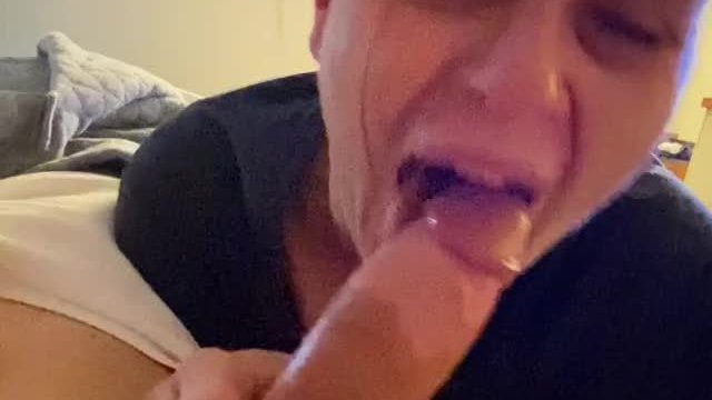 Morning Blowjobs And Cleanup Are So Much Fun