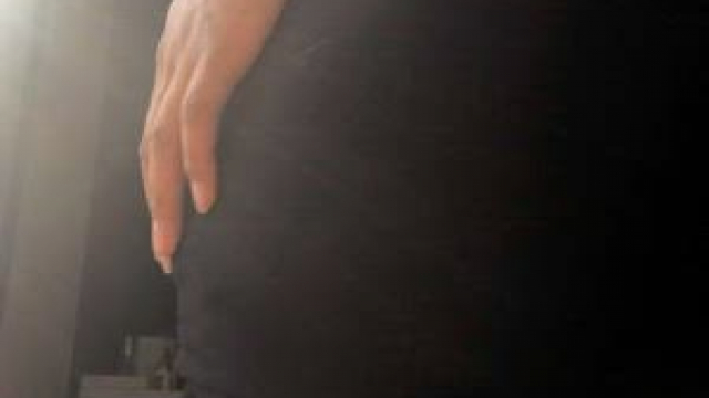 Can never go wrong with a tight dress booty drop