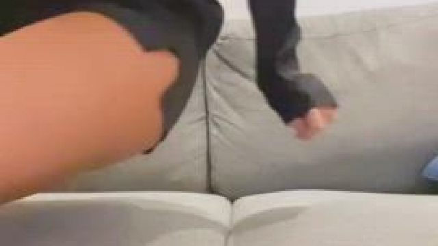 So hard to focus when i'm horny, i give up studying