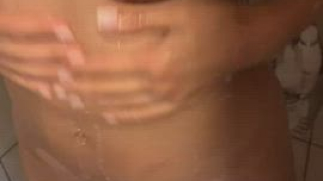 Ich liebe es heiß zu duschen