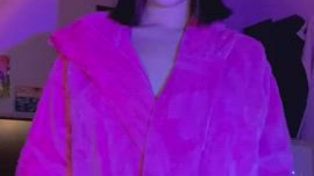 Does anyone appreciate naked kpop covers?