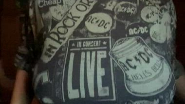 I wanna feel your hand on one and your mouth on the other!