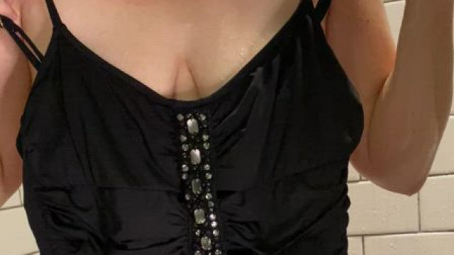 Come over to my pool party