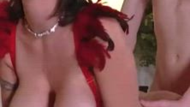 The bounce of Gabbie Carter