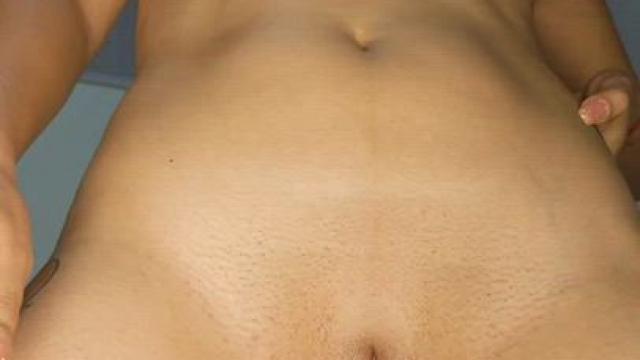 If you eat my pussy I'll let you cum inside ¿Deal?