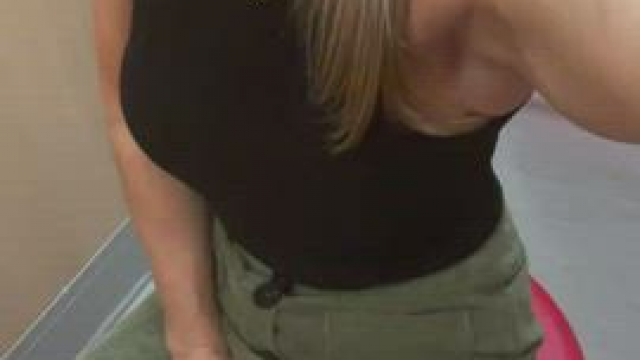 How many other kinky moms do you know wear a plug to Target just because it feel