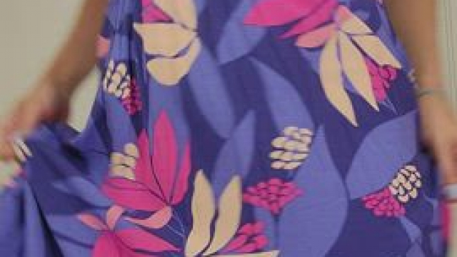 my baggy dress gives off the impression I'm hiding something.