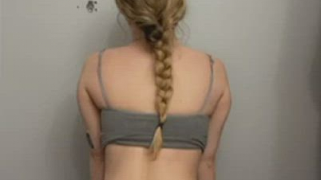 Describe me using 1 emoji