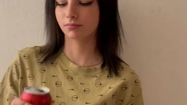 Would you lick my pussy ??