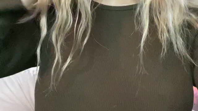 Oops, I forgot my bra.. again 