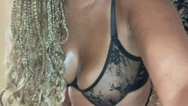 Happy and thick in Lace.