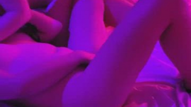 Watching u/0227miamicouple turns me on so much