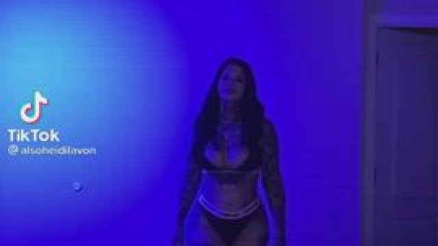 I hate to see her go, but i love to watch leave