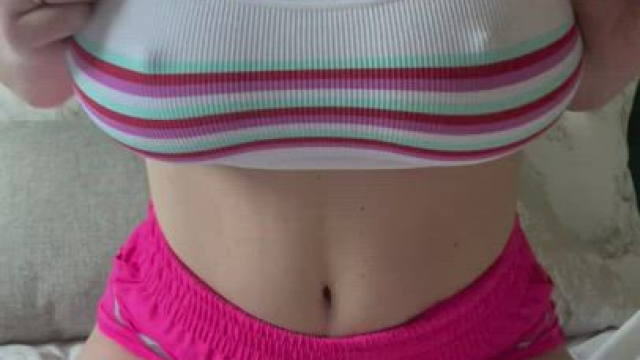 Mom of one with all natural titties (drop)