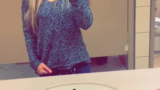 [gif] I really couldn’t wait for the bathroom to clear out so I tried to be snea