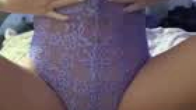 Can you tell me what this Milf of 2 can do to your cock?!