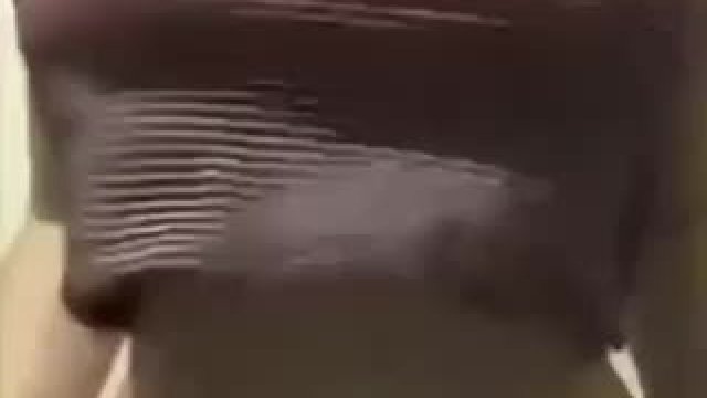 Bounce those tits out [Drop]