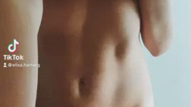 Who is gonna lick my tanlines