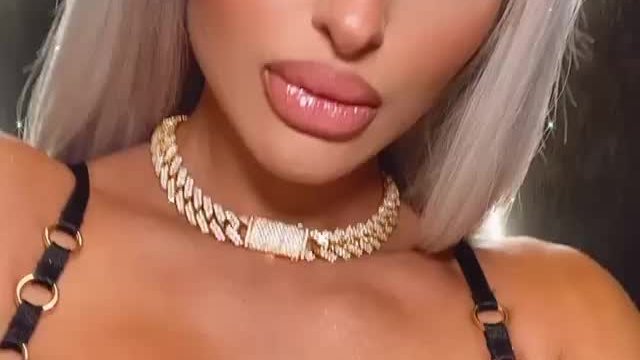 _Natalii3 my guess is she did not realize her nipples were showing lol. Either w