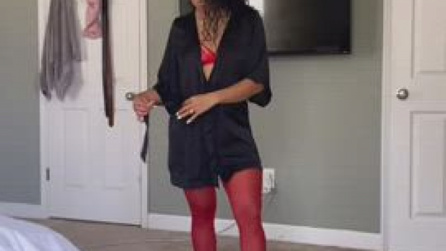 Bonnie (OC) - Lady in Red